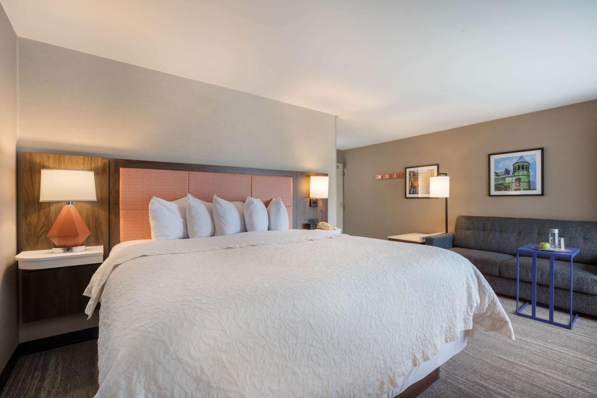 Hampton Inn Принстон Экстерьер фото